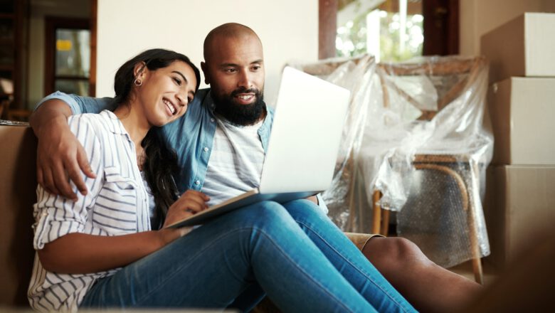 home buyers researching the difference between fixed-rate and adjustable-rate mortgages